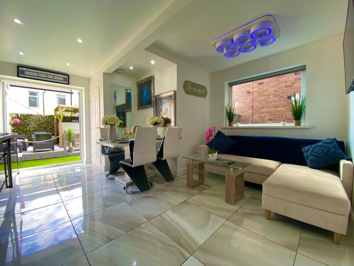 New…The Hottub House Blackpool Pleasure Beach Екстер'єр фото